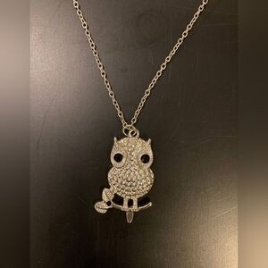 Non Adjustable Owl Necklace Black Eyes Silver Colored Nice Condition Pendant